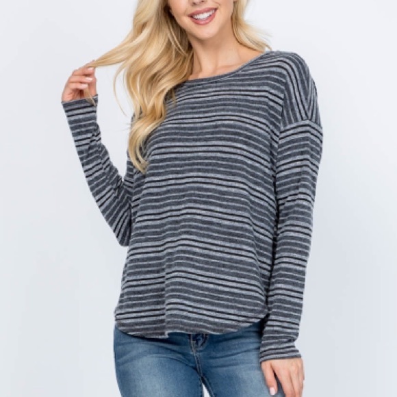 Gray & black long sleeve drop shoulder curved hem striped pullover top, NEW! - Picture 3 of 16